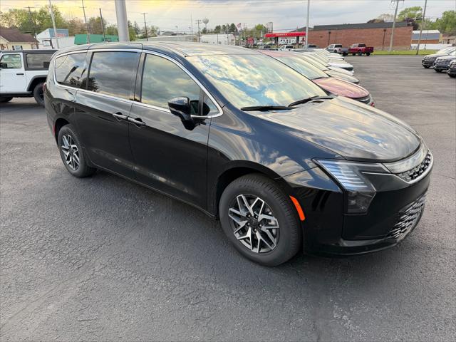 2027 Chrysler Pacifica PACIFICA LIMITED AWD 2027 Chrysler Pacifica PACIFICA LIMITED AWD
