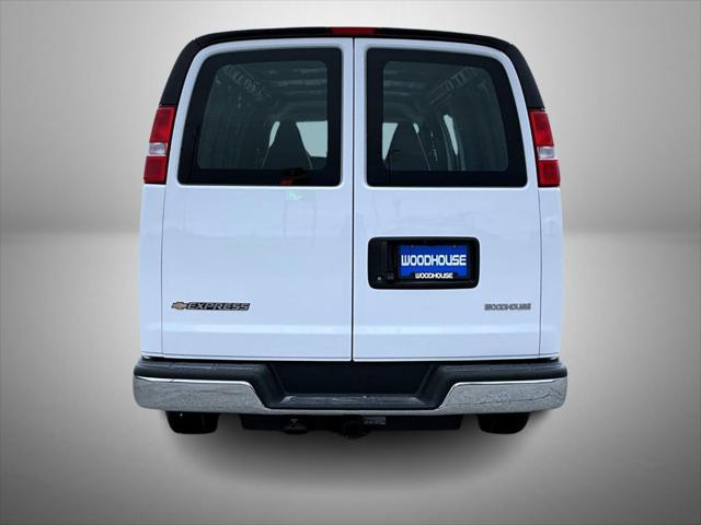 2026 Chevrolet Express Cargo Van 3500 Extended Wheelbase, WT, RWD