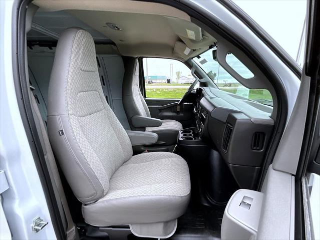 2026 Chevrolet Express Cargo Van 3500 Extended Wheelbase, WT, RWD