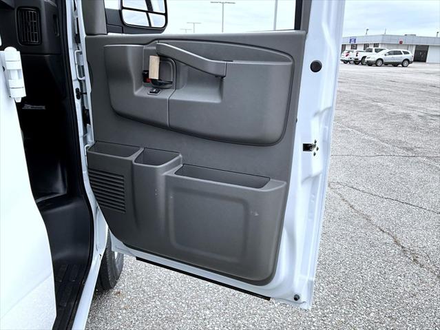 2026 Chevrolet Express Cargo Van 3500 Extended Wheelbase, WT, RWD