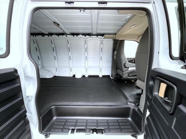 2026 Chevrolet Express Cargo Van 3500 Extended Wheelbase, WT, RWD