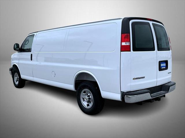 2026 Chevrolet Express Cargo Van 3500 Extended Wheelbase, WT, RWD