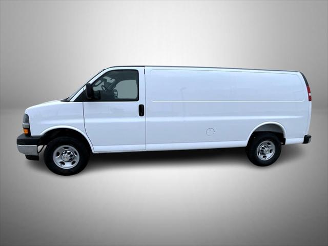 2026 Chevrolet Express Cargo Van 3500 Extended Wheelbase, WT, RWD