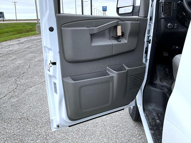2026 Chevrolet Express Cargo Van 3500 Extended Wheelbase, WT, RWD