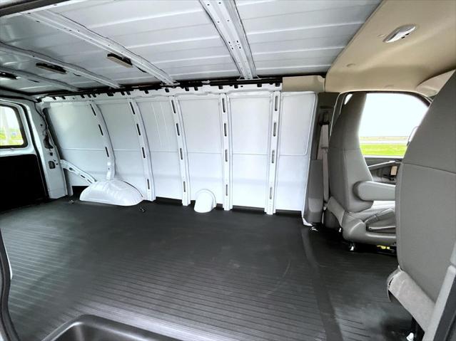 2026 Chevrolet Express Cargo Van 3500 Extended Wheelbase, WT, RWD
