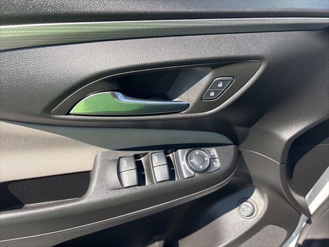 2025 Buick NV Avenir FWD