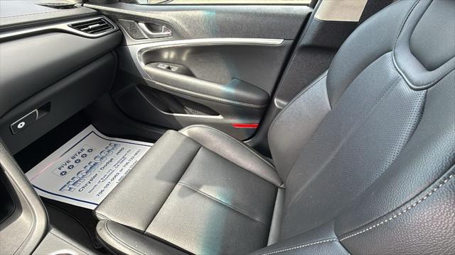 2025 Genesis G70 2.5T RWD