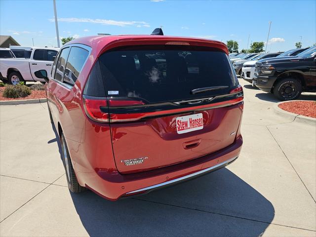 2027 Chrysler Pacifica Select AWD