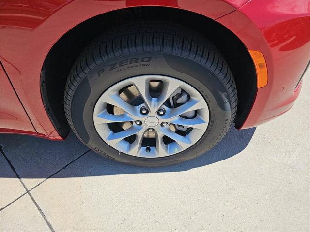 2027 Chrysler Pacifica Select AWD
