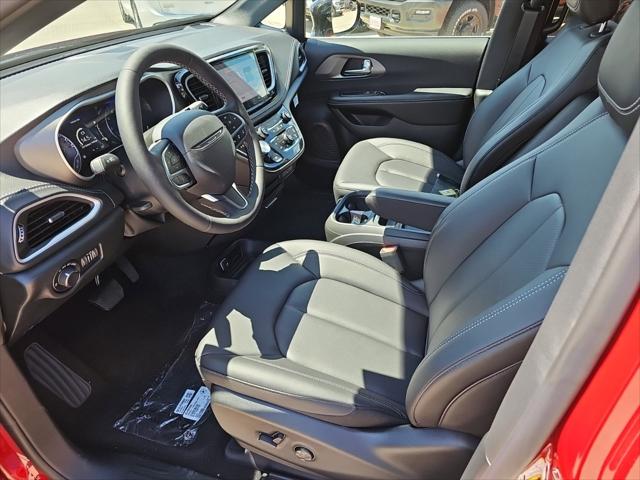 2027 Chrysler Pacifica Select AWD