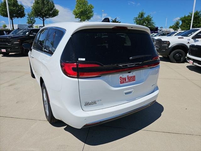 2027 Chrysler Pacifica PACIFICA SELECT AWD