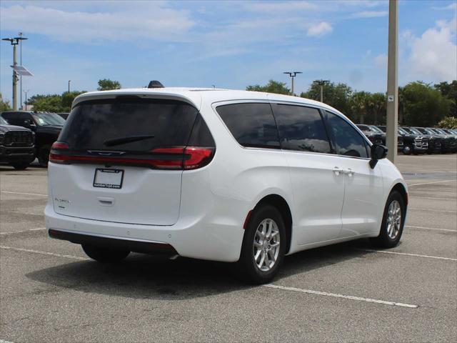 2027 Chrysler Pacifica PACIFICA SELECT