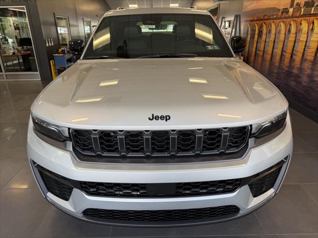 2026 Jeep Grand Cherokee GRAND CHEROKEE LAREDO ALTITUDE 4X4 2026 Jeep Grand Cherokee GRAND CHEROKEE LAREDO ALTITUDE 4X4