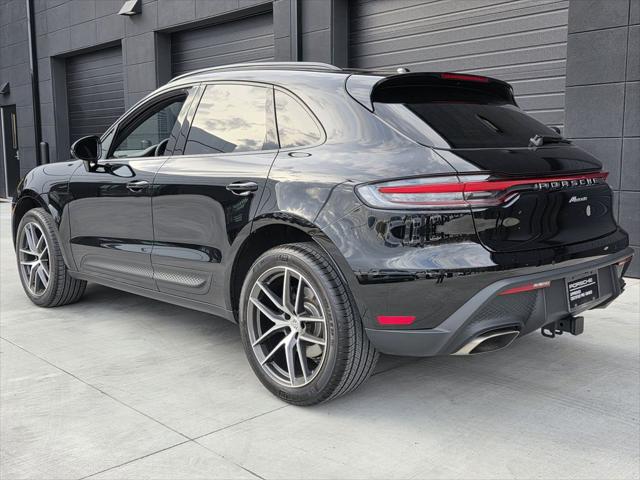 2025 Porsche Macan Unknown
