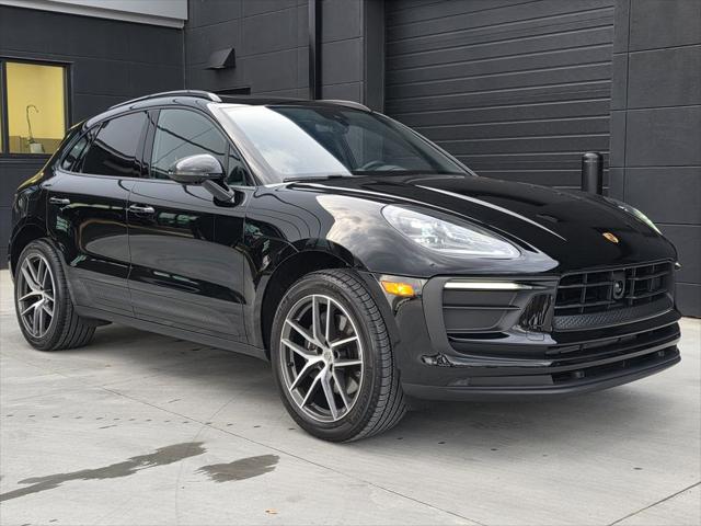 2025 Porsche Macan Unknown