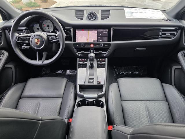 2025 Porsche Macan Unknown
