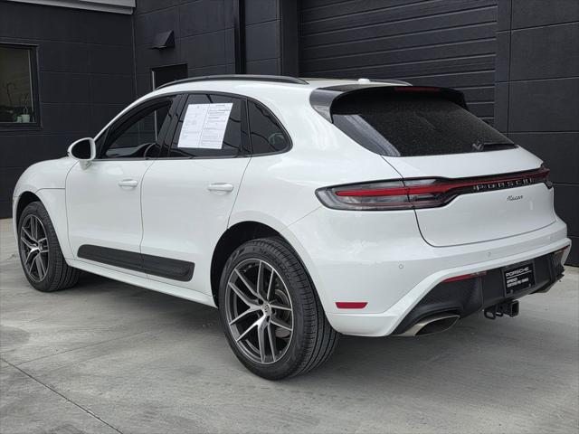 2025 Porsche Macan Unknown