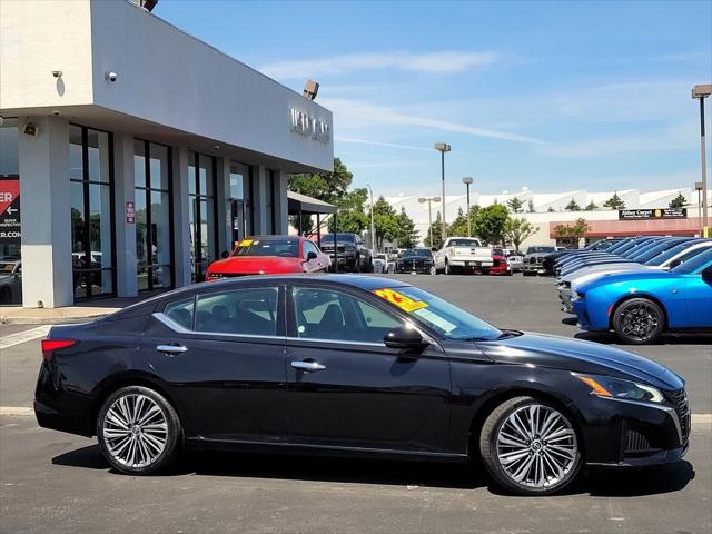 2023 Nissan Altima SL FWD
