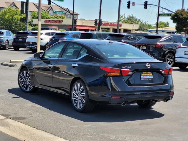 2023 Nissan Altima SL FWD