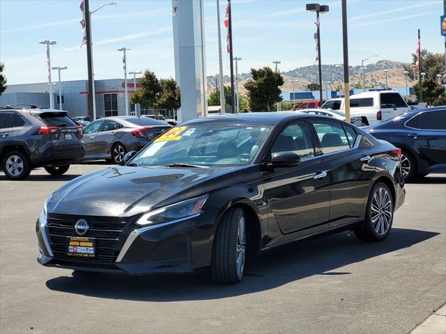 2023 Nissan Altima SL FWD