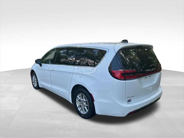 2024 Chrysler Pacifica Touring L 2024 Chrysler Pacifica Touring L