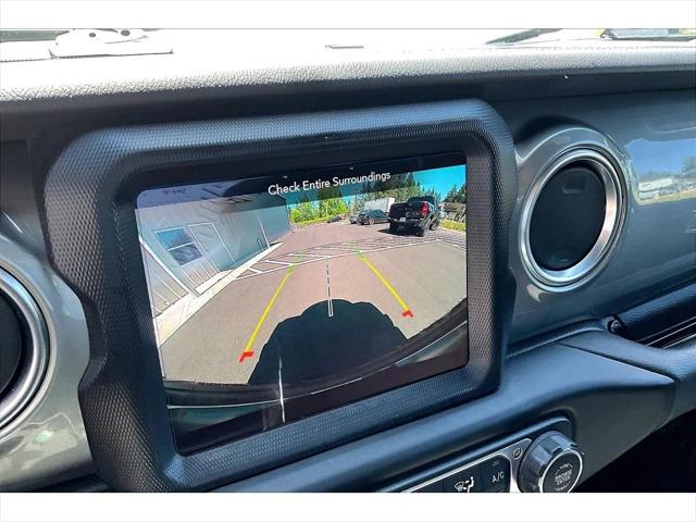 2023 Jeep Wrangler 4-Door Sahara