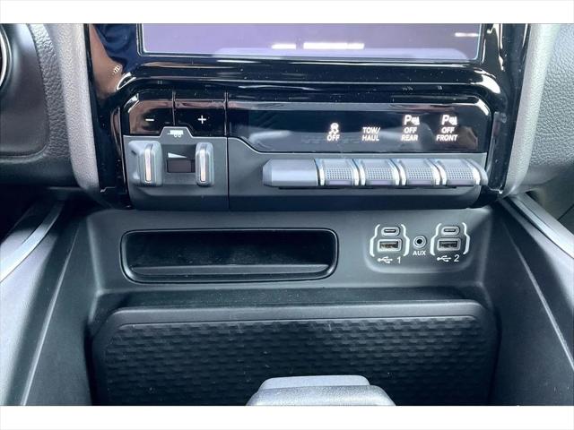 2023 Ram 1500 Big Horn Crew Cab 4x4 5'7" Box
