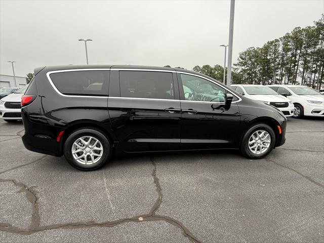 2027 Chrysler Pacifica PACIFICA SELECT