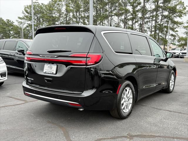 2027 Chrysler Pacifica PACIFICA SELECT