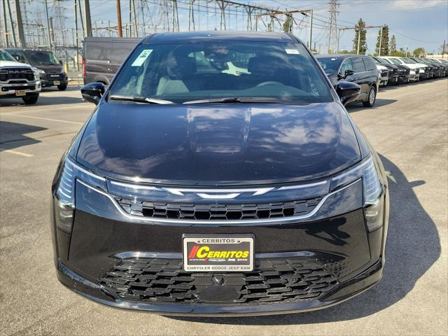 2027 Chrysler Pacifica Select
