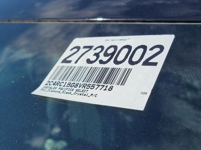 2027 Chrysler Pacifica Select