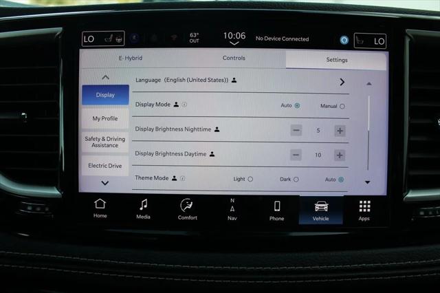2024 Chrysler Pacifica Hybrid Select