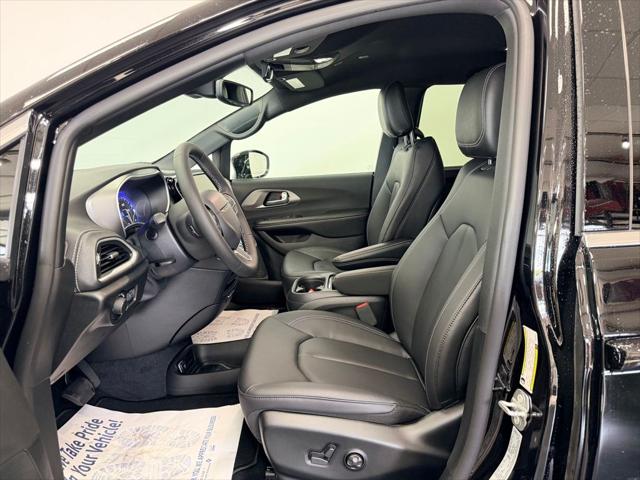 2027 Chrysler Pacifica PACIFICA SELECT AWD 2027 Chrysler Pacifica PACIFICA SELECT AWD