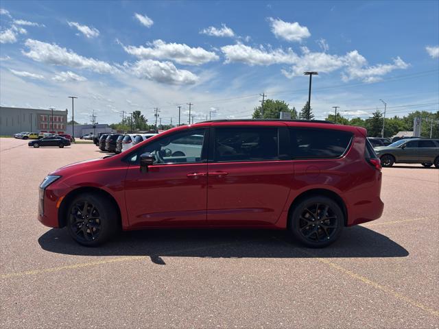 2027 Chrysler Pacifica PACIFICA LIMITED AWD