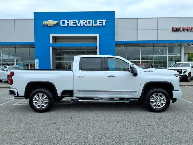 2026 Chevrolet Silverado 2500HD Crew Cab, Standard Bed, High Country, 4WD
