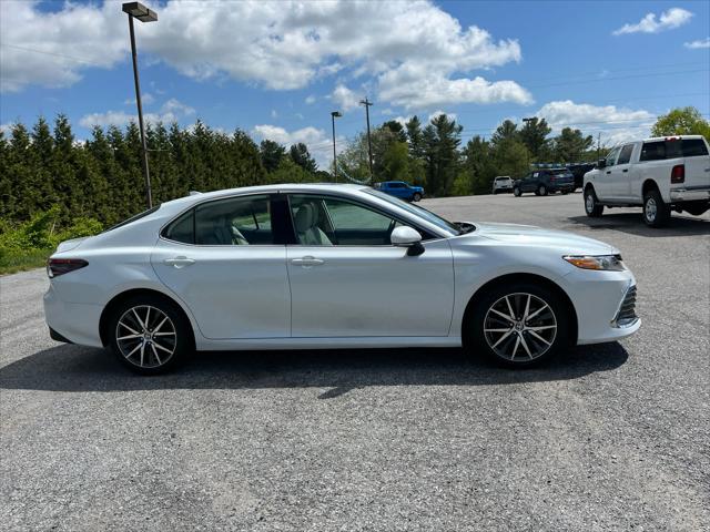 2024 Toyota Camry Hybrid XLE