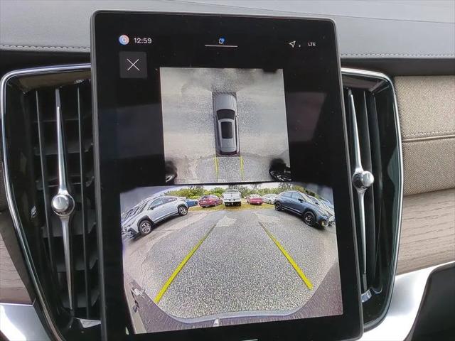 2026 Volvo XC90 Plus, B6 AWD Gas mild hybrid, Gasoline, Bright, 6 Seats