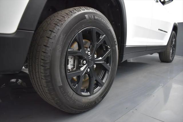 2025 Jeep Grand Cherokee Altitude 4x4