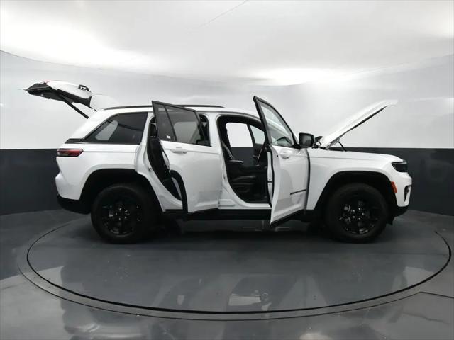 2025 Jeep Grand Cherokee Altitude 4x4