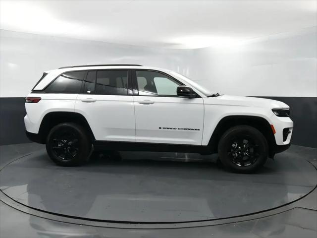 2025 Jeep Grand Cherokee Altitude 4x4