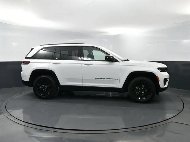 2025 Jeep Grand Cherokee Altitude 4x4