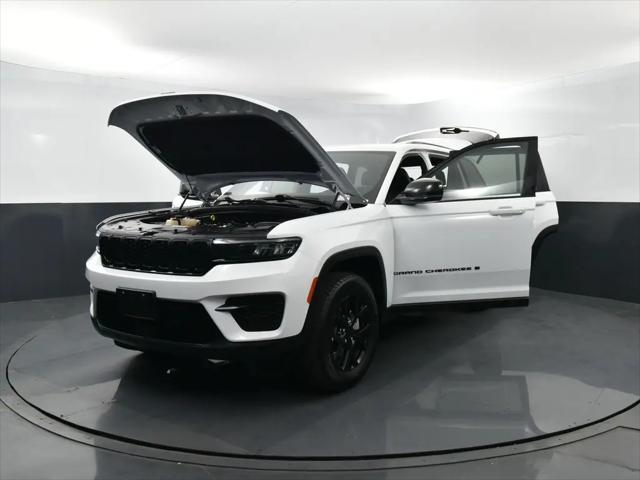 2025 Jeep Grand Cherokee Altitude 4x4