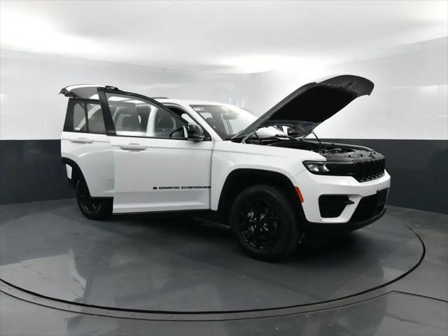 2025 Jeep Grand Cherokee Altitude 4x4