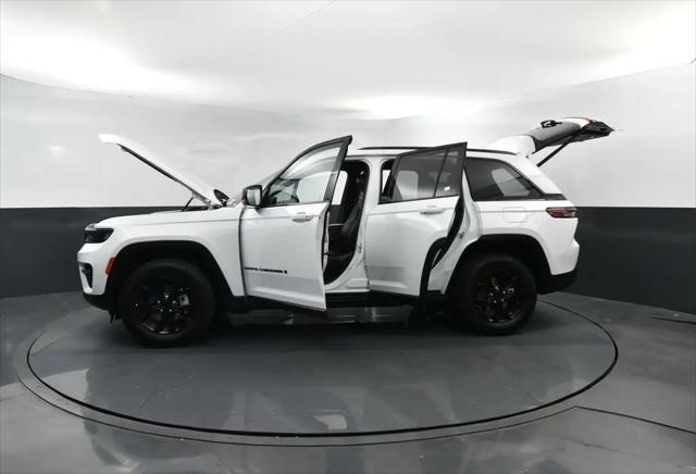 2025 Jeep Grand Cherokee Altitude 4x4