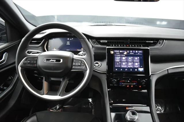 2025 Jeep Grand Cherokee Altitude 4x4