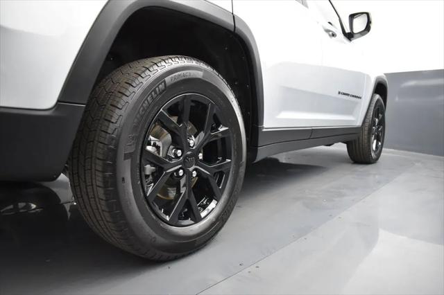 2025 Jeep Grand Cherokee Altitude 4x4
