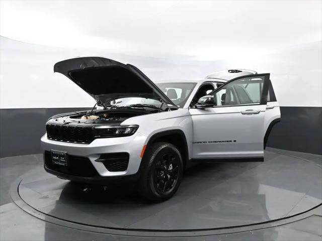 2025 Jeep Grand Cherokee Altitude 4x4