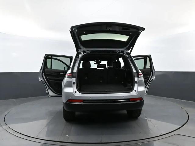 2025 Jeep Grand Cherokee Altitude 4x4