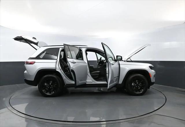 2025 Jeep Grand Cherokee Altitude 4x4