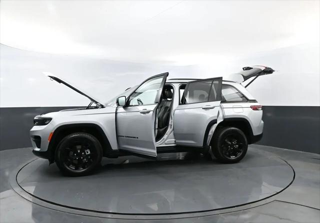 2025 Jeep Grand Cherokee Altitude 4x4